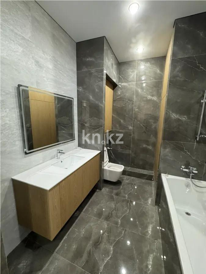 Продажа 3-комнатной квартиры, 61 м², пр. Абая, дом  118 в Алматы - фото 5