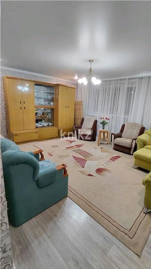 Продажа 4-комнатной квартиры, 94 м² в Караганде