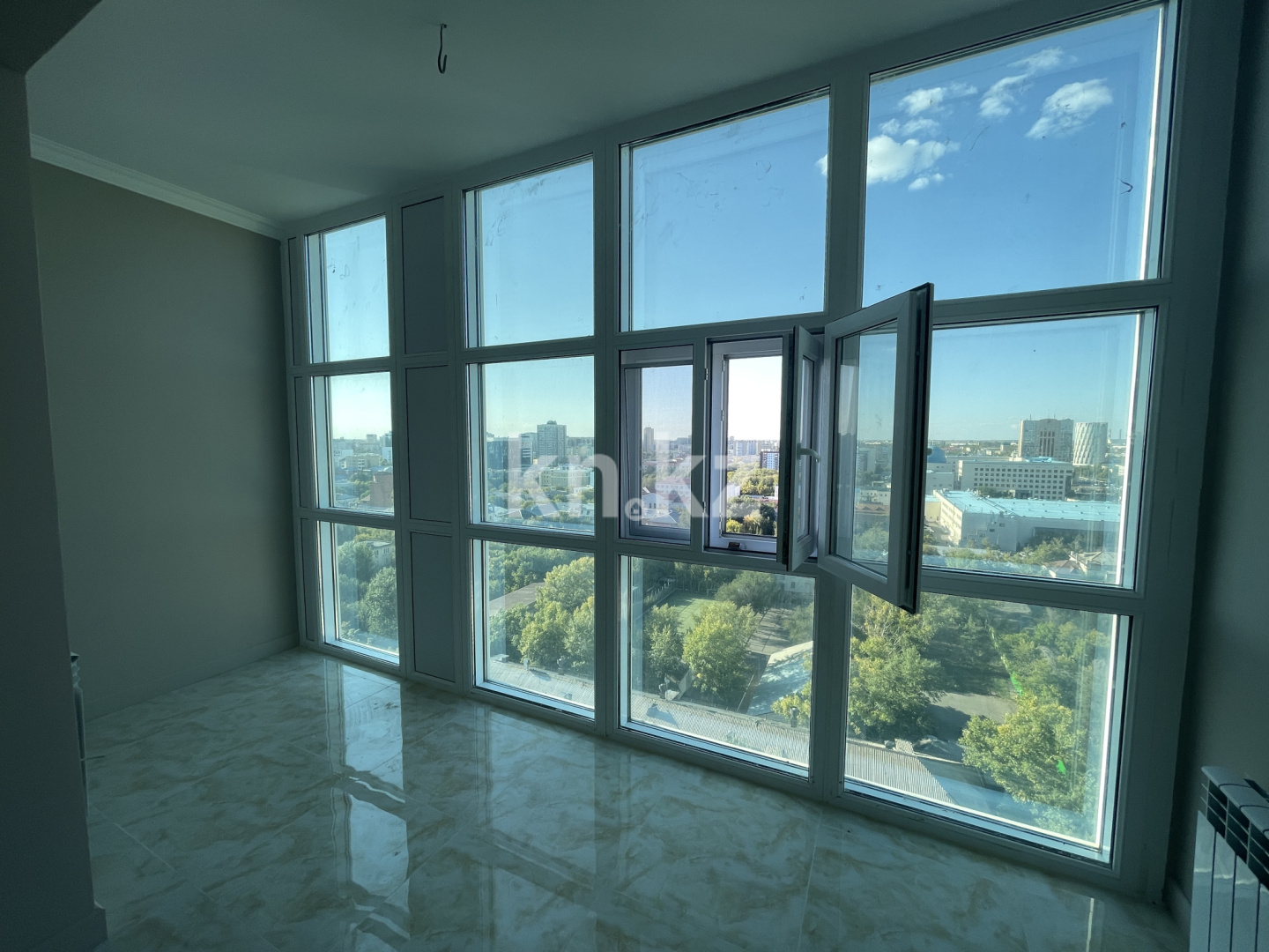 Продажа 4-комнатной квартиры, 142 м², ул. Желтоксан, дом  2/1 в Астане - фото 20