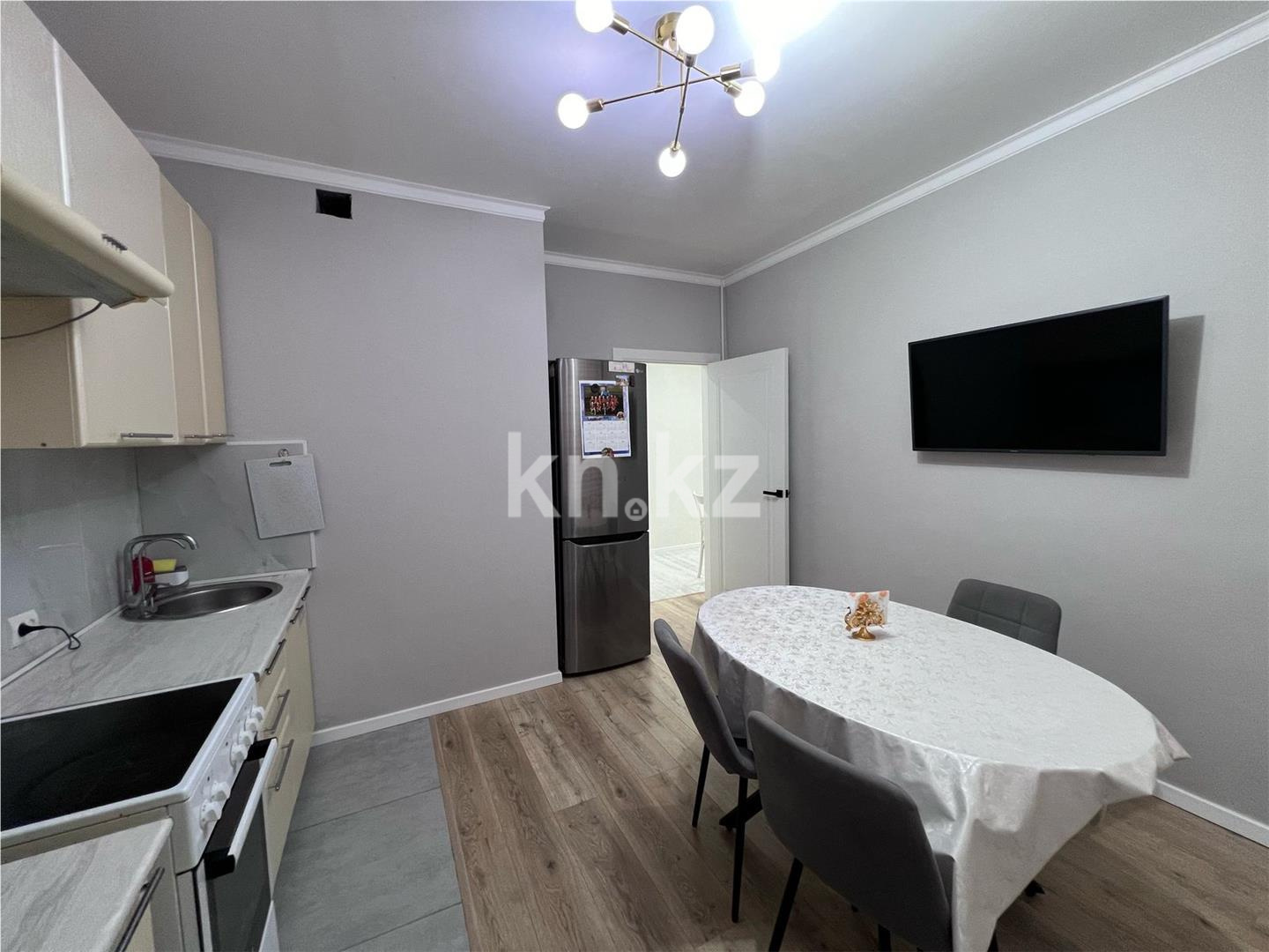 Продажа 3-комнатной квартиры, 89 м², пр. Шахтеров, дом  52 в Караганде - фото 7