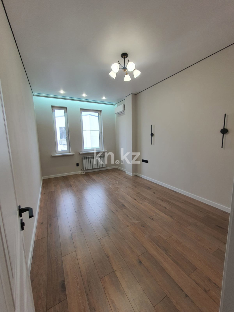 Продажа 2-комнатной квартиры, 57.9 м², ул. Жандосова в Алматы - фото 2