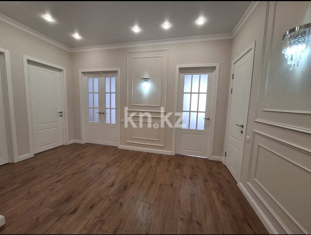 Продажа 3-комнатной квартиры, 90 м², пр. Республики, дом  23/2 в Караганде - фото 8