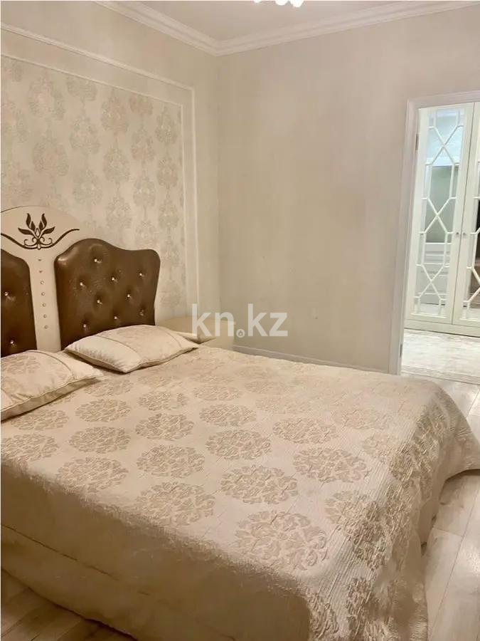 Продажа 3-комнатной квартиры, 82 м², пр. Шахтеров, дом  70 в Караганде - фото 3