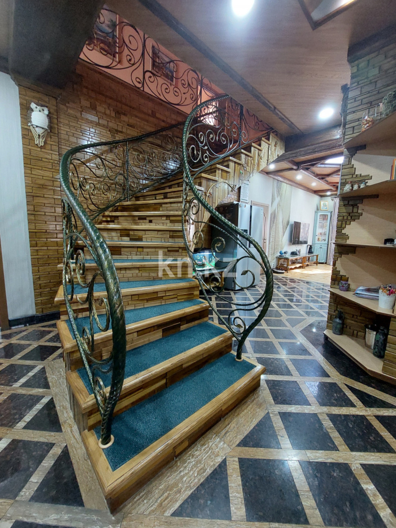 Продажа 6-комнатного дома, 384 м², ул. Каримова в Алматы - фото 16