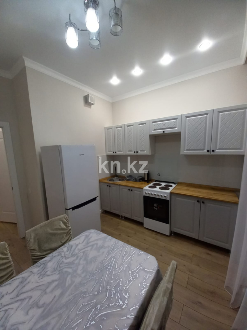 Аренда 1-комнатной квартиры, 40 м² в Астане