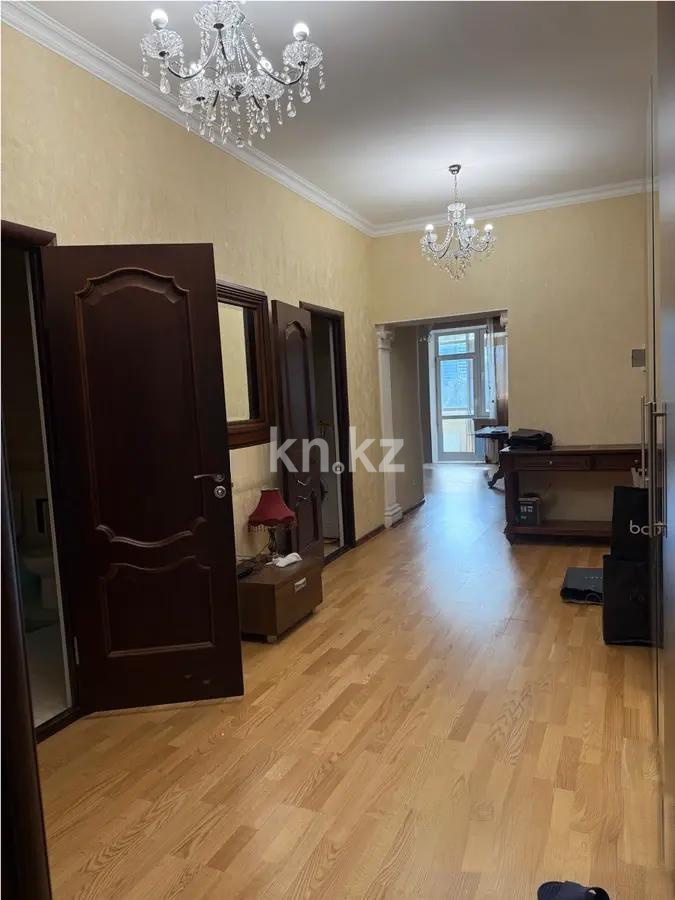 Продажа 3-комнатной квартиры, 130 м², ул. Достык, дом  1 в Астане - фото 5