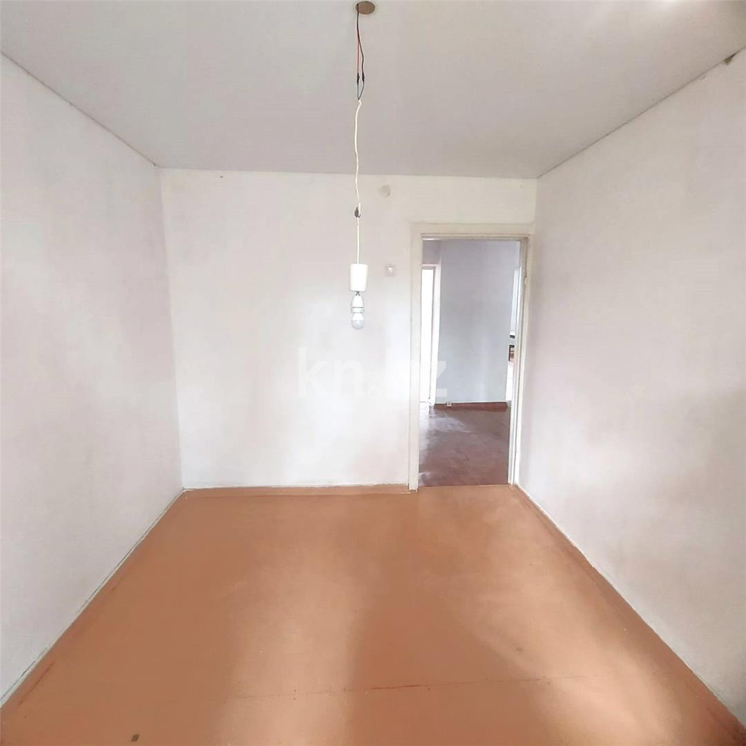 Продажа 3-комнатной квартиры, 60 м², пр. Назарбаева в Караганде - фото 4