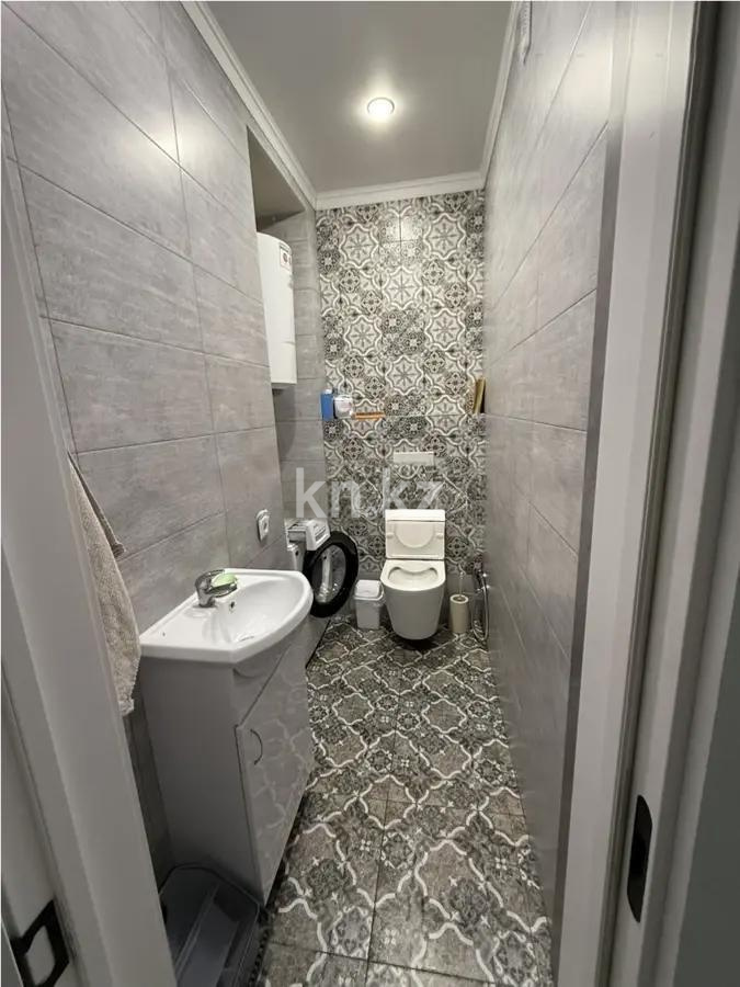 Продажа 3-комнатной квартиры, 90 м², пр. Шахтеров, дом  60 в Караганде - фото 5