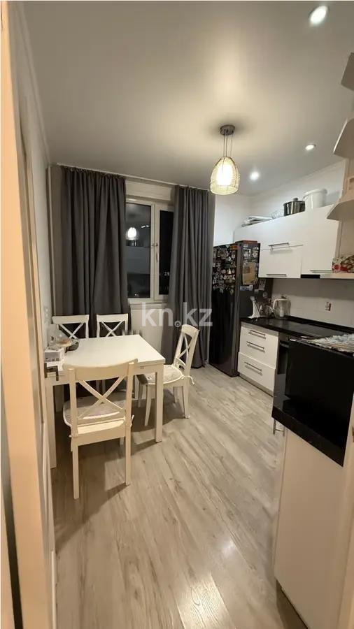 Продажа 2-комнатной квартиры, 60 м², ул. Керей, Жанибек хандар, дом  9 в Астане - фото 3