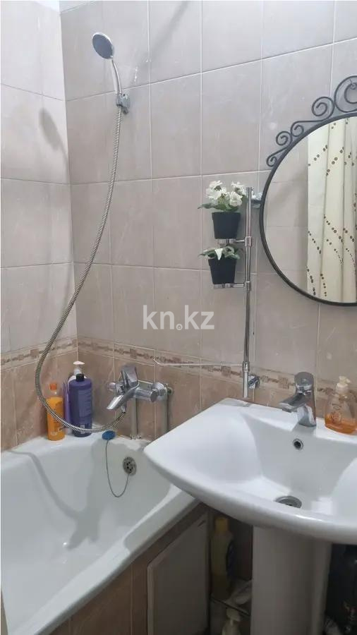 Продажа 2-комнатной квартиры, 54.4 м², мкр-н Аксай-3а, дом  80 в Алматы - фото 4