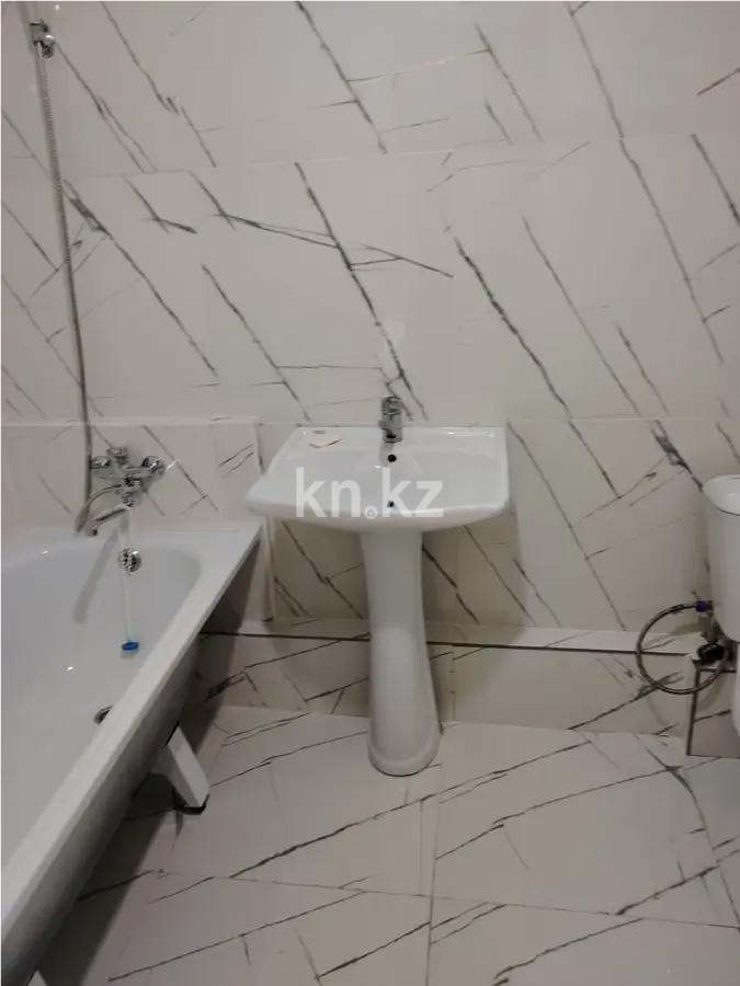 Продажа 1-комнатной квартиры, 37.8 м², ул. Бейбарыс Султан, дом  12 в Астане - фото 2