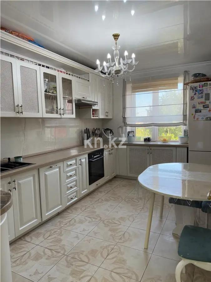 Продажа 5-комнатной квартиры, 142 м², ул. Таттимбета, дом  15 в Караганде - фото 6