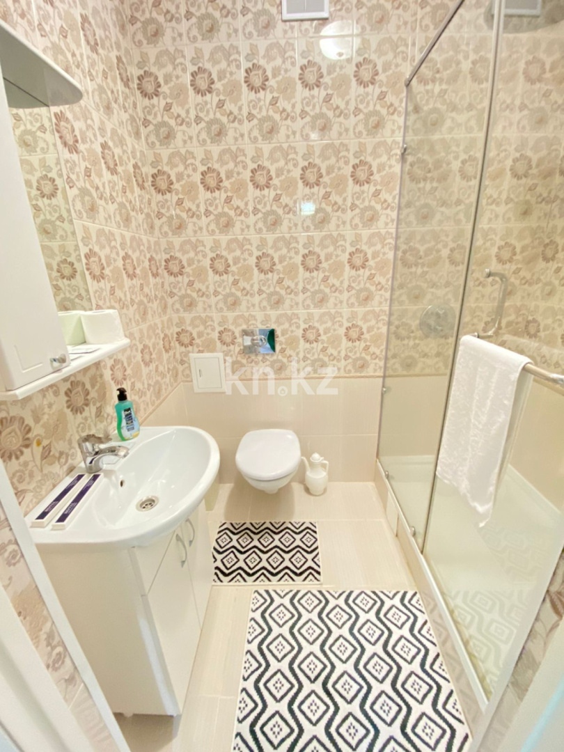 Аренда 1-комнатной квартиры посуточно, 55 м², ул. Сарайшык, дом  34 - ул. Акмешит в Астане - фото 6