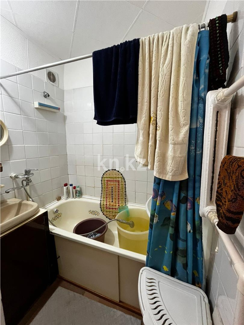 Продажа 3-комнатной квартиры, 66 м², мкр. Мамраева (Восток-5) в Караганде - фото 5