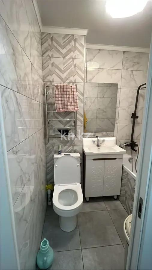 Продажа 3-комнатной квартиры, 58 м², 3 мкр., дом  23 в Алматы - фото 6