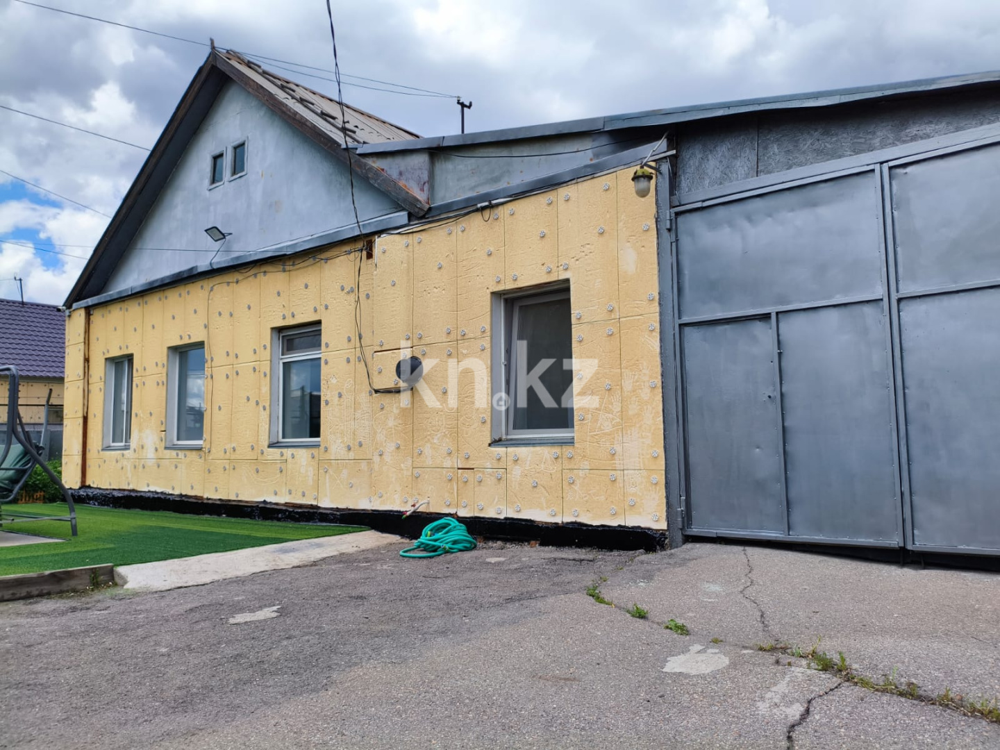 Продажа 4-комнатного дома, 121 м² в Караганде