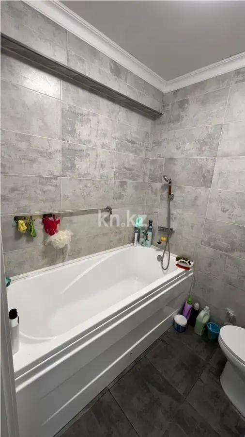 Продажа 2-комнатной квартиры, 64 м², ул. Жунисова, дом  8/5 в Алматы - фото 4