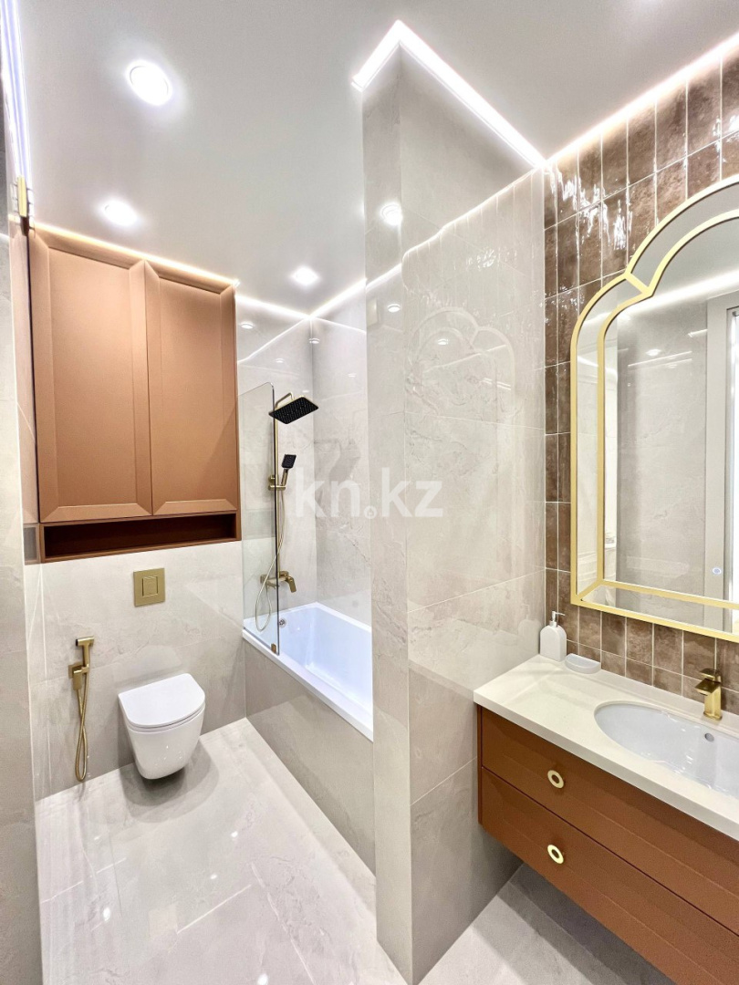 Продажа 3-комнатной квартиры, 81.7 м², ул. Сарайшык, дом  34/7 - ул. Акмешит в Астане - фото 10