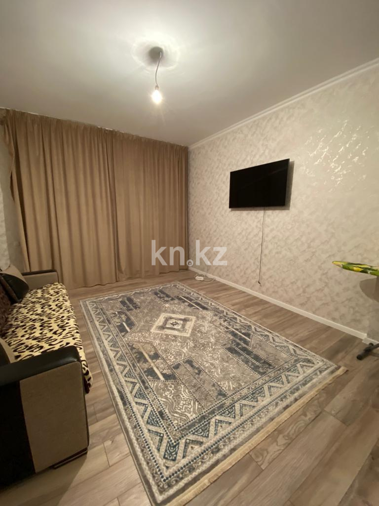 Продажа 2-комнатной квартиры, 57 м², ул. Дюсембекова в Караганде - фото 2