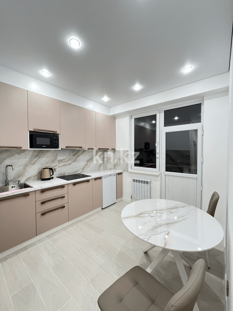 Аренда 1-комнатной квартиры посуточно, 35 м² в Алматы - фото 24