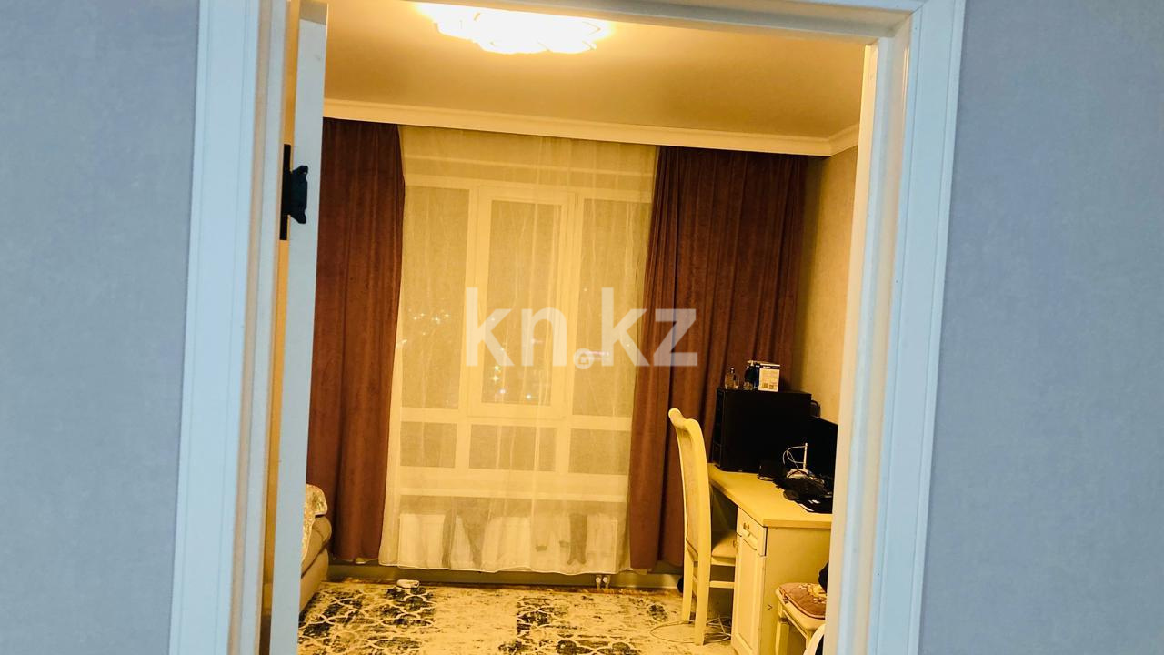 Продажа 3-комнатной квартиры, 84 м², ул. Сатыбалдина в Караганде - фото 4