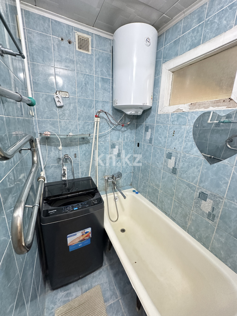 Продажа 2-комнатной квартиры, 45.8 м², ул. Аманжолова, дом  17 в Караганде - фото 11