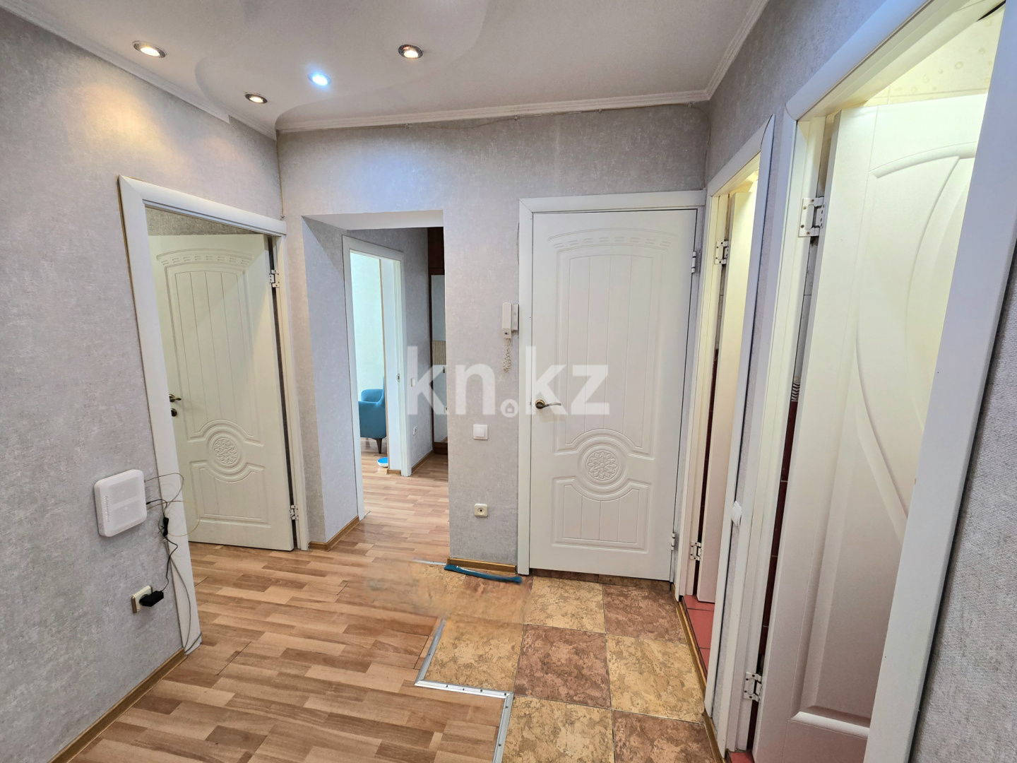 Продажа 3-комнатной квартиры, 62 м², ул. Туркестанская, дом  9 в Шымкенте - фото 14