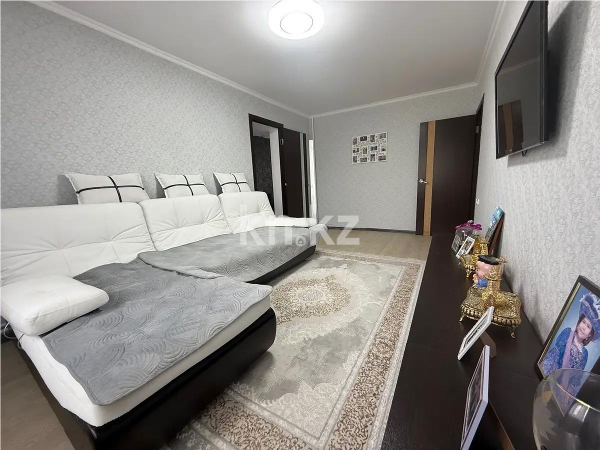 Продажа 3-комнатной квартиры, 63 м², пр. Строителей, дом  9 в Караганде - фото 2