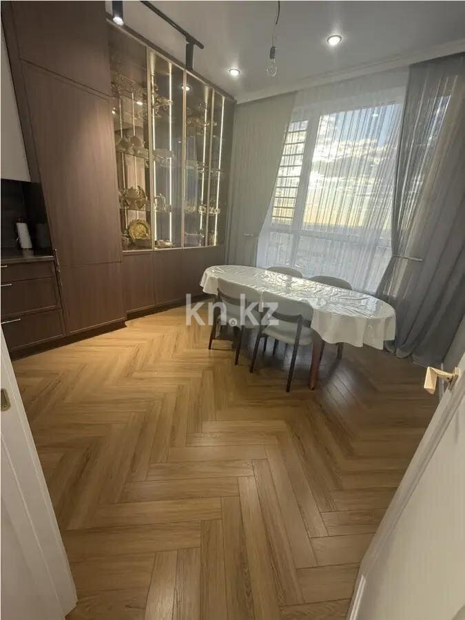Продажа 4-комнатной квартиры, 130 м² в Астане - фото 4
