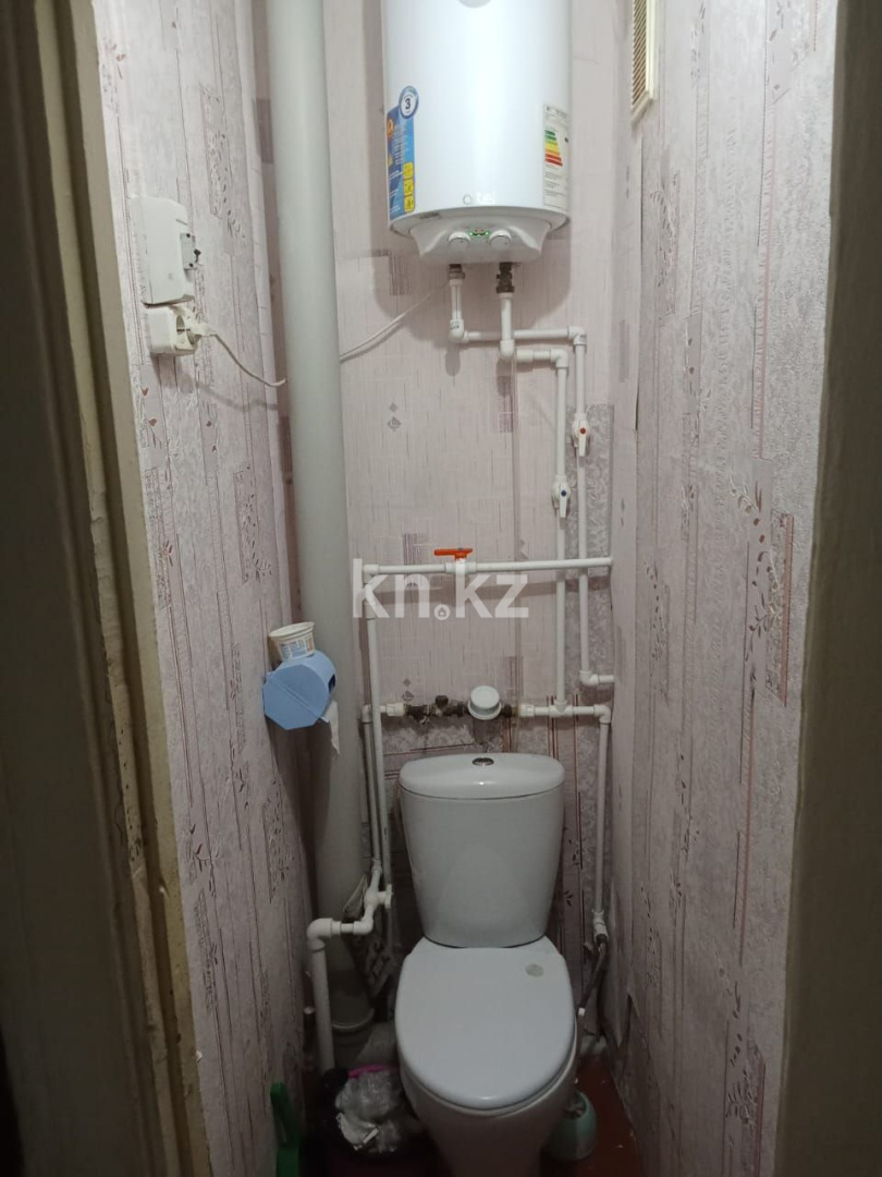 Продажа 2-комнатной квартиры, 43 м², 13-й мкр., дом  14 в Караганде - фото 10