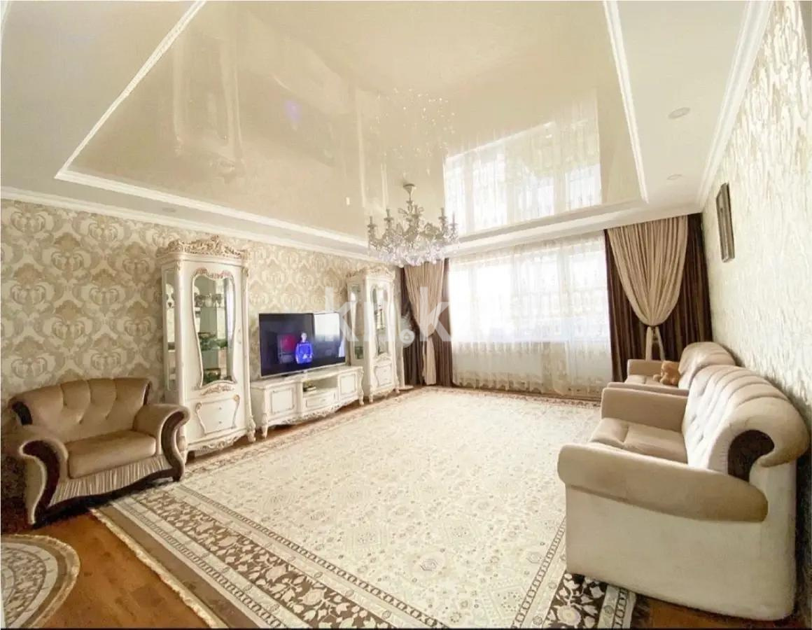 Продажа 4-комнатной квартиры, 115 м², ул. Толе би, дом  286/6 в Алматы