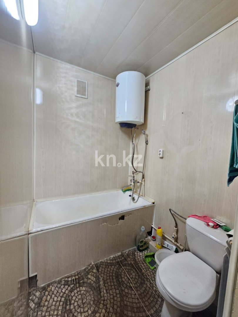 Продажа 2-комнатной квартиры, 45 м², ул. Ержанова, дом  45 в Караганде - фото 11