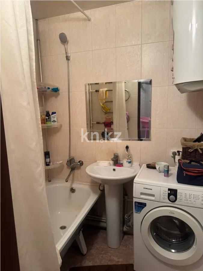 Продажа 4-комнатной квартиры, 84 м², ул. Керамическая, дом  76 в Караганде - фото 8