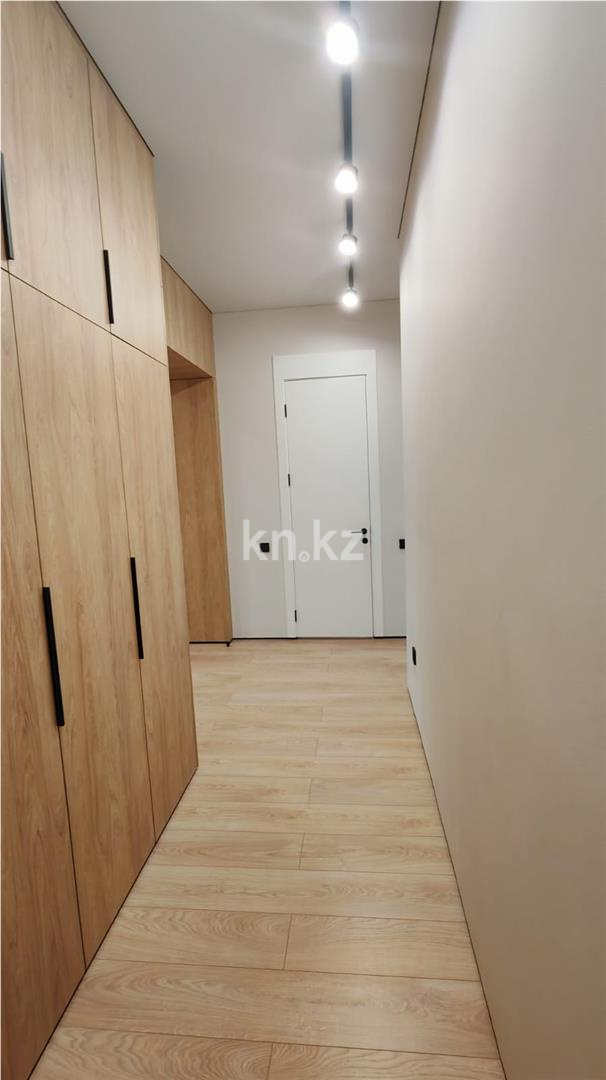 Продажа 2-комнатной квартиры, 67 м², ул. Ашимова в Караганде - фото 25