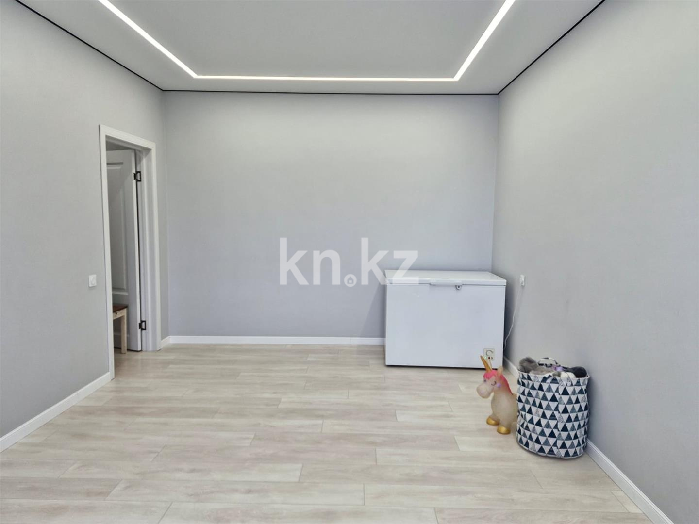 Продажа 2-комнатной квартиры, 60 м², ул. Муканова в Караганде - фото 2