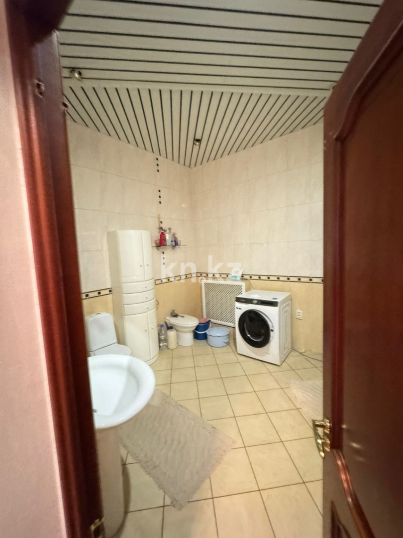 Продажа 6-комнатного дома, 470 м², ул. Турысова в Астане - фото 6