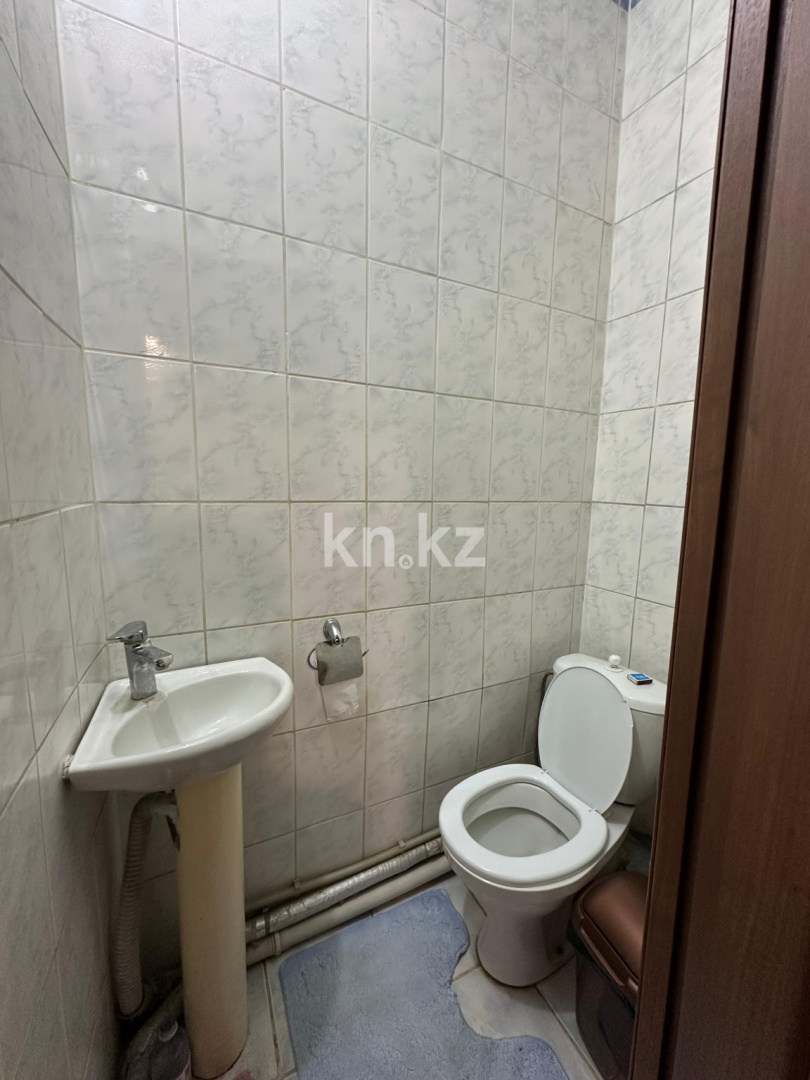 Продажа 3-комнатной квартиры, 68 м², ул. Жандосова, дом  6а в Шымкенте - фото 11