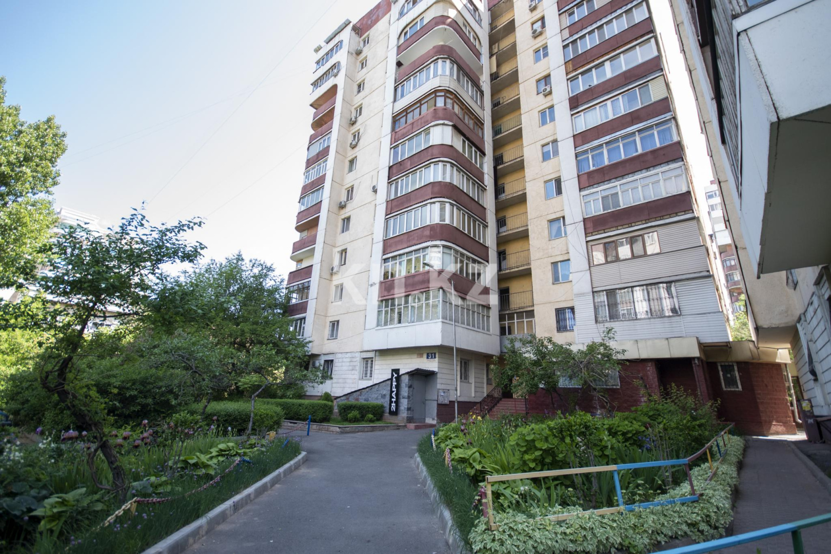 Аренда 2-комнатной квартиры посуточно, 50 м², Самал-1 мкр-н, дом  18 в Алматы - фото 19