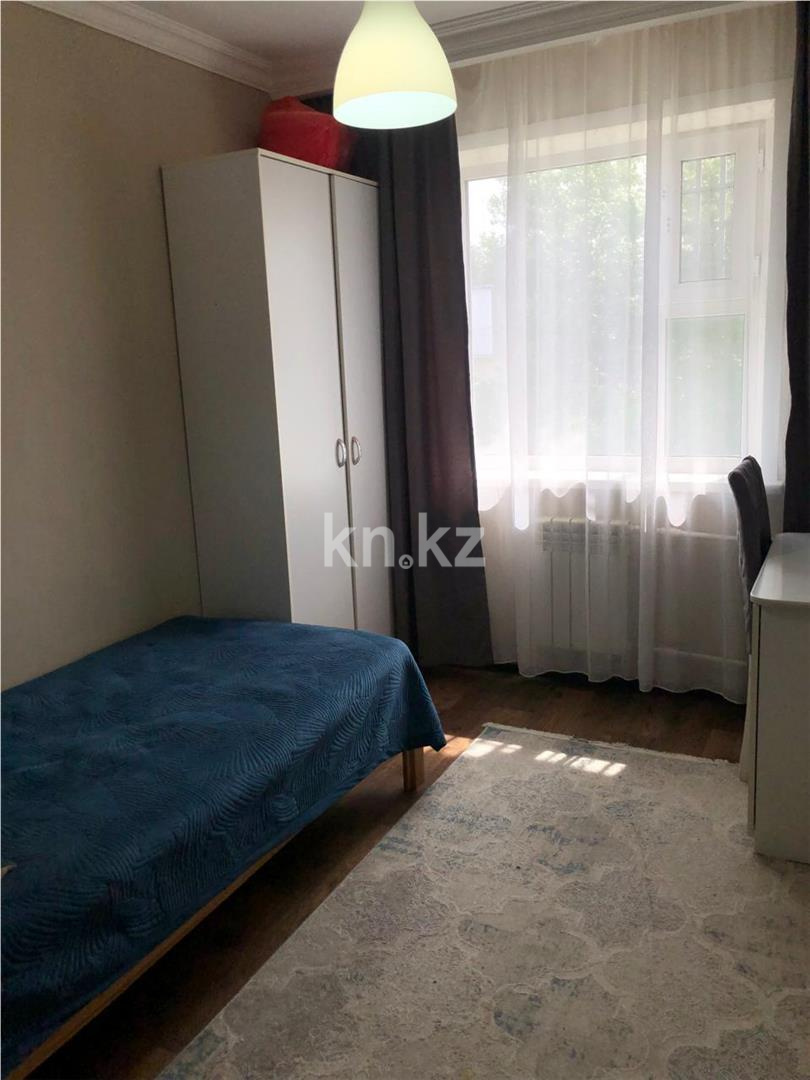 Продажа 5-комнатной квартиры, 75 м², 2 кв-л, дом  24 в Караганде - фото 5