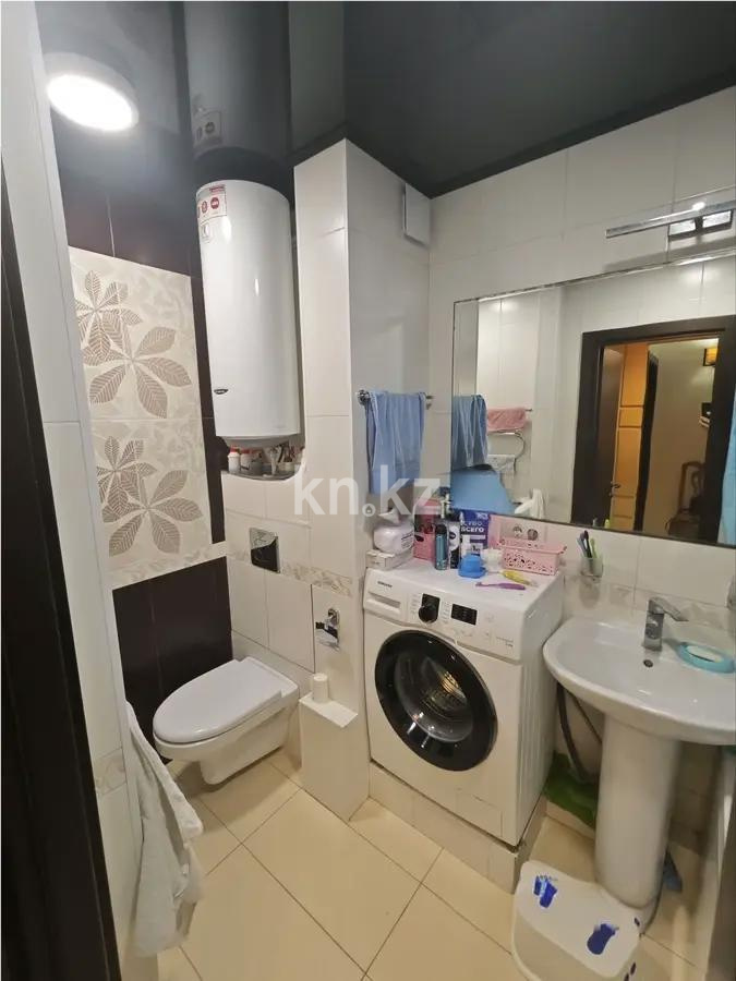 Продажа 4-комнатной квартиры, 80 м², ул. Муканова, дом  14 в Караганде - фото 6