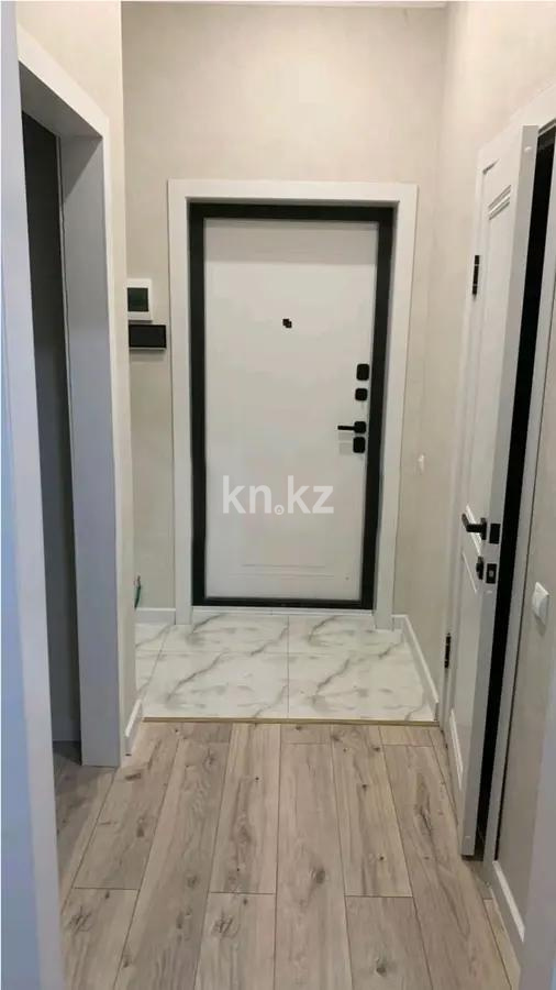 Продажа 1-комнатной квартиры, 38 м², ул. Омарова, дом  12в в Астане - фото 5
