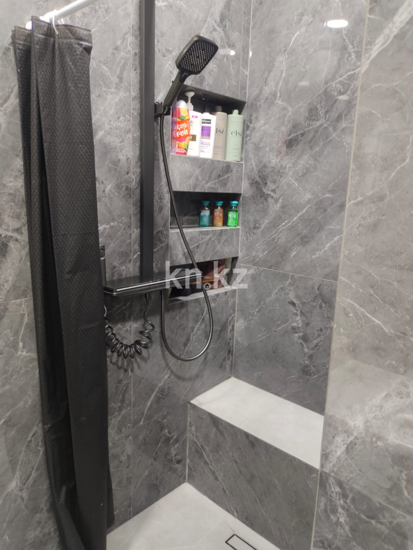 Продажа 3-комнатной квартиры, 82 м², 067 учетный квартал в Караганде - фото 10