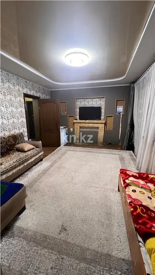 Продажа 3-комнатной квартиры, 74 м², мкр. Аксай-1, дом  4 в Алматы