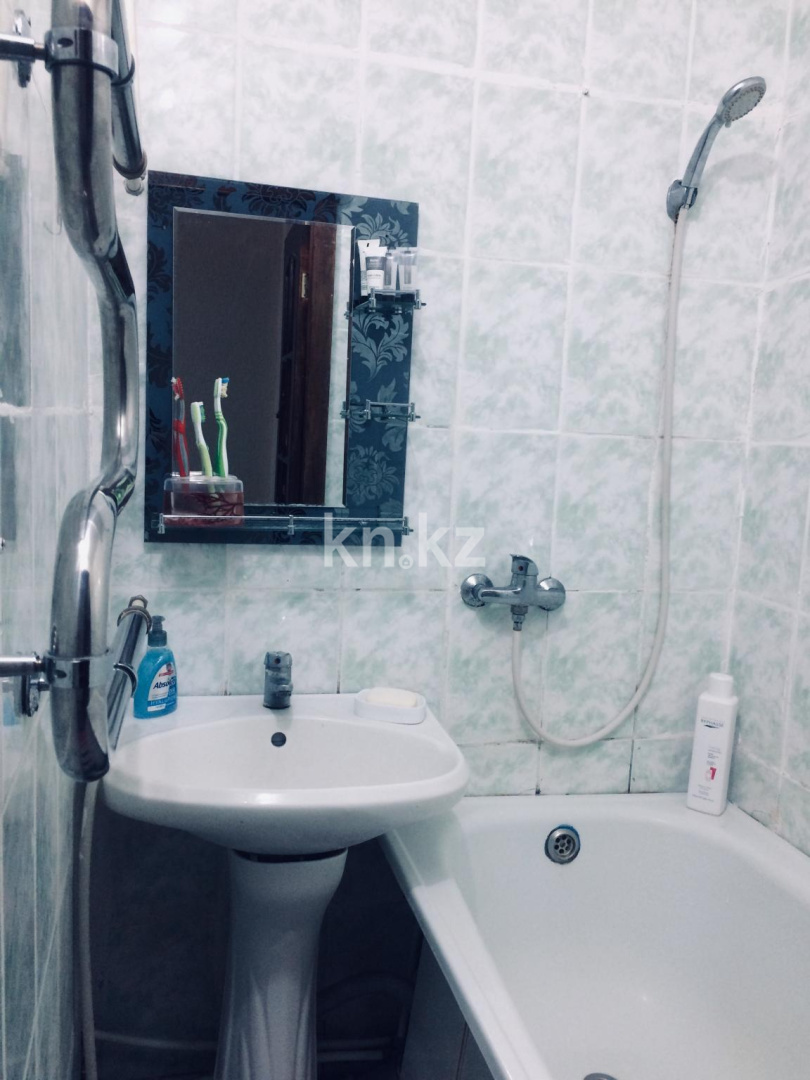 Продажа 3-комнатной квартиры, 45 м², ул. Короленко, дом  32 в Уральске - фото 7