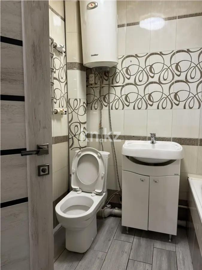 Продажа 4-комнатной квартиры, 61 м², мкр-н 22, дом  4 в Караганде - фото 7