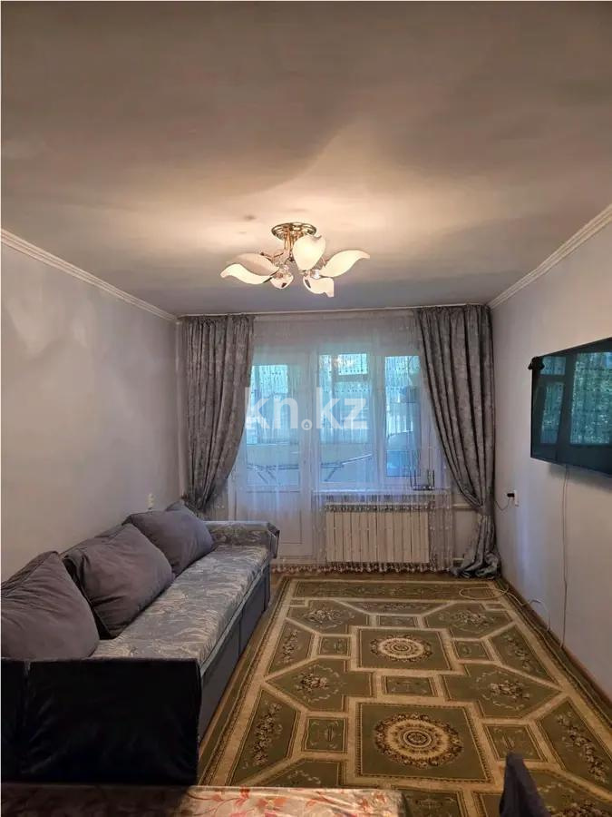 Продажа 3-комнатной квартиры, 59 м², мкр. Аксай-2, дом  65 в Алматы