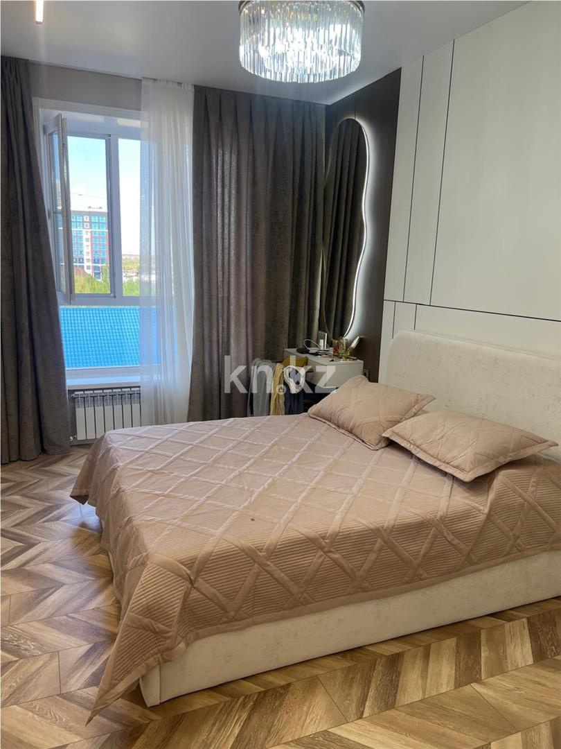 Продажа 3-комнатной квартиры, 75 м², ул. Муканова в Караганде