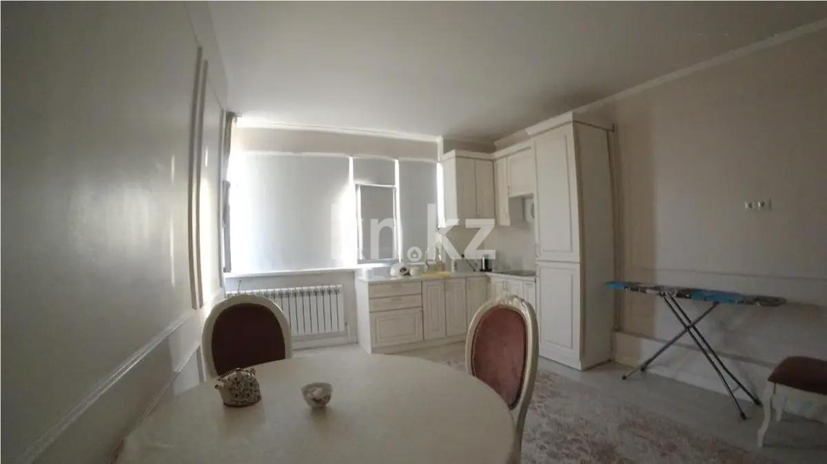 Продажа 1-комнатной квартиры, 42 м², ул. Жандосова, дом  144/1 в Алматы - фото 2