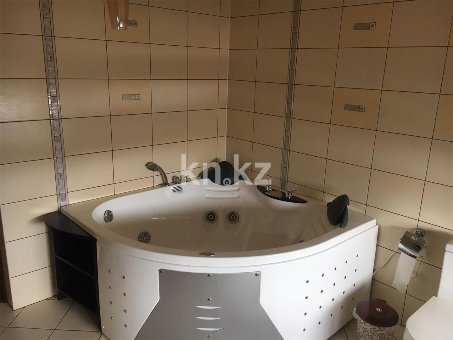 Продажа 6-комнатного дома, 343 м², ул. Жандарбековой в Караганде - фото 25