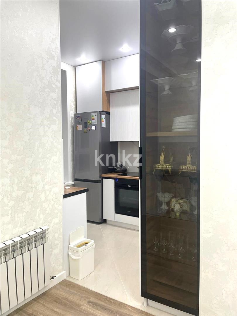 Продажа 3-комнатной квартиры, 98 м², ул. Муканова, дом  9/3 в Караганде - фото 5